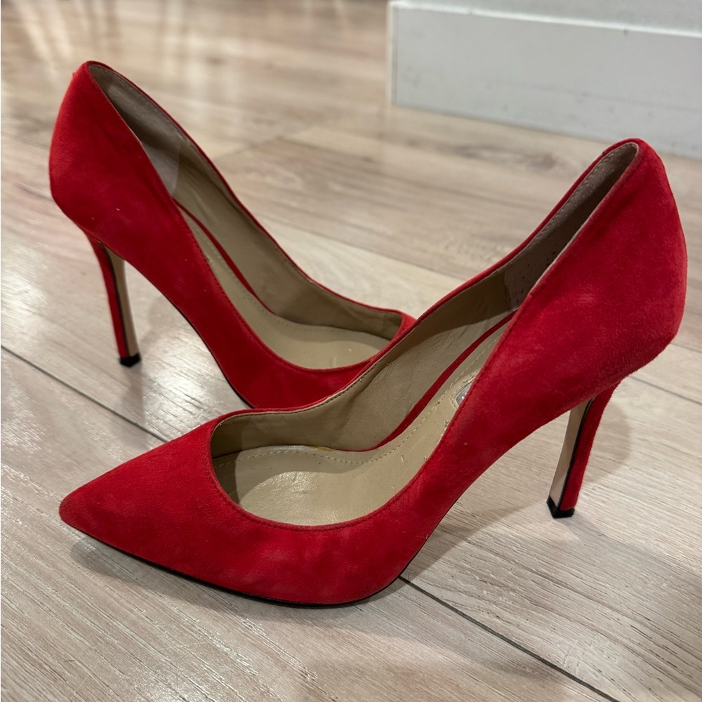 BCBG pump heels